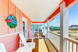 Classy Bum - Covered Patio & Alfresco Dining - Image 2