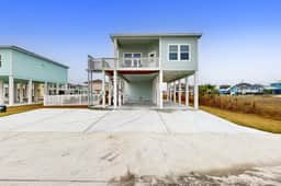 Salty Traditions - Fenced Pool, Steps to the Sand - Image 5