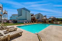 Lost Colony 3 - Gulf Views, Pool, Walk to Beach - Image 4