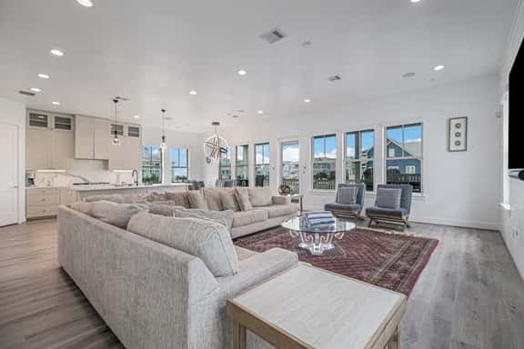 Sky Blue Shores - Gulf Views, Decks, Sleeps 16 - Image 1