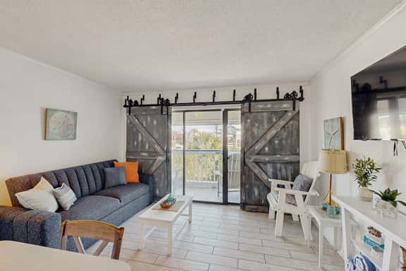 Seawall Treasure - Heated Pool & Private Balcony - Image 1