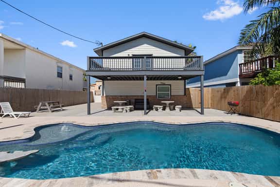 Seascape Villa - Private Pool, Bay View, 5BR - Image 1