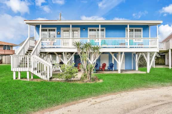 Seaside Cottage - Bayfront, Dock & Dog-Friendly - Image 1