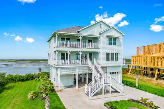 Pointe West - Bay Breeze Paradise - Image 1