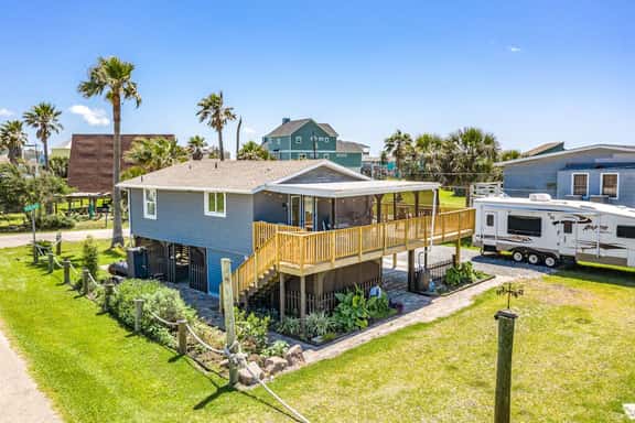 Roped in Gulf Cottage - Image 1