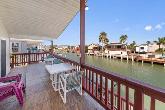Mermaid Manor - Waterfront, Sleeps 4, Pools, Golf - Image 1
