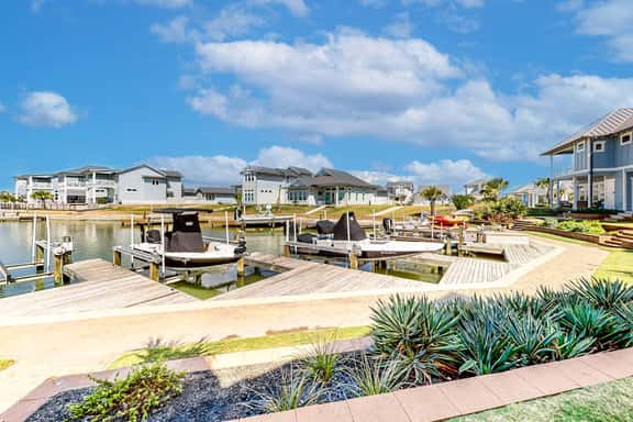 Dolphin View - Waterfront, Pool & Boat Slip - Image 1