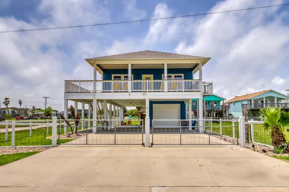 Bay View Breeze - Bay Views & Furnished Deck - Image 1