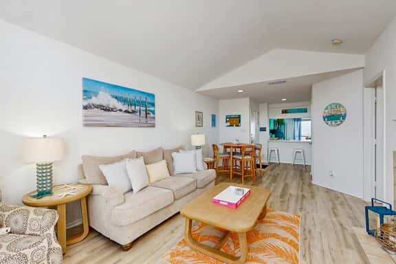Beach Club 352 - Pool, Hot Tub, Gym & Balcony - Image 1