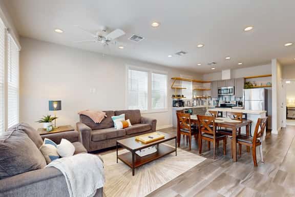 Beach Bummz Bungalow - Image 1
