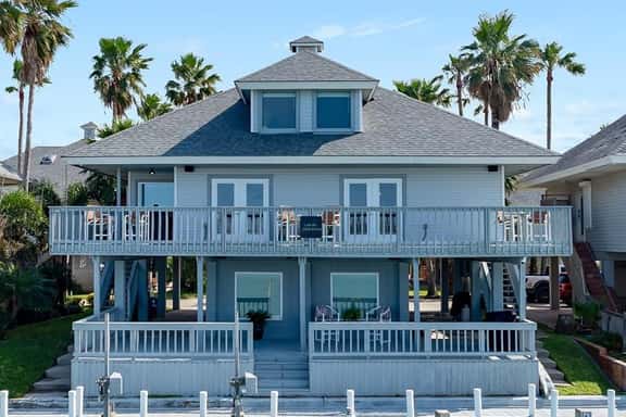 Casa de Cielos Azure - Waterfront, Dock, Pools - Image 1