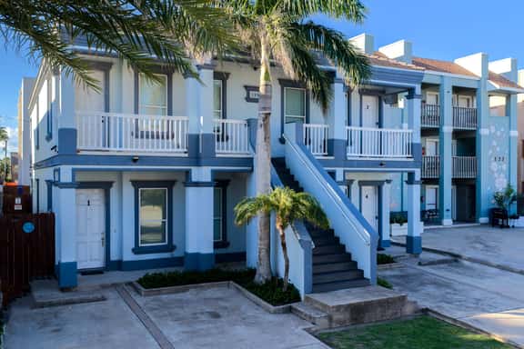 Retama Landing #3 - Pool & Balcony, Walk to Beach - Image 1