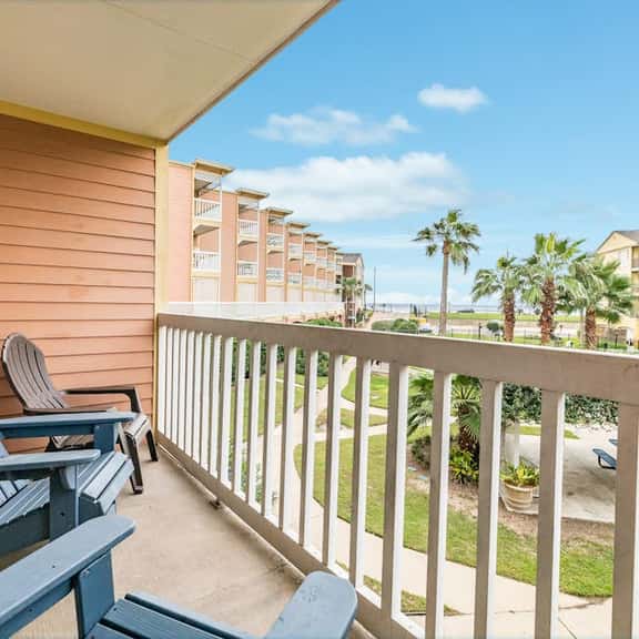 Victorian 7103 - Beachfront, Pools & Hot Tubs - Image 1
