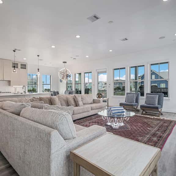 Sky Blue Shores - Gulf Views, Decks, Sleeps 16 - Image 1
