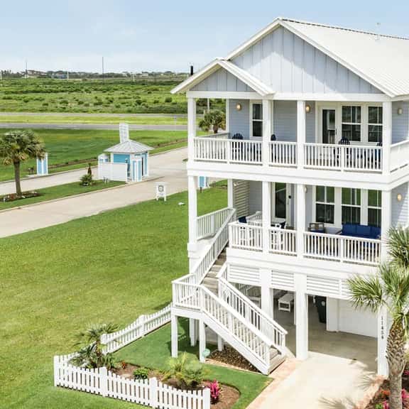 Seaside Haven - Gulf Views, 2 Blocks to Beach - Image 1