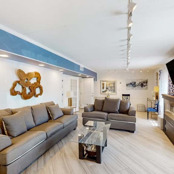 The Waves: unit A - Beach Duplex, Full Kitchen - Image 1