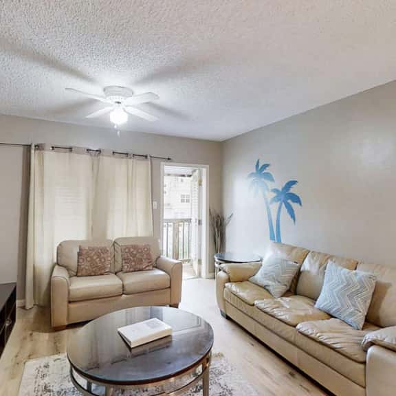 Las Palmas Condominiums #10 - Image 1
