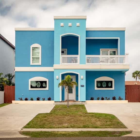 Blue Dolphin Beach House - Image 1