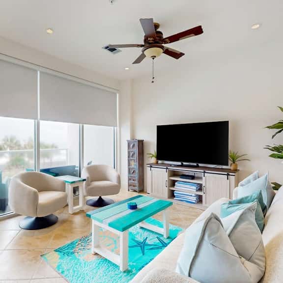 Pelican Oasis - Beachfront Condo, Pool & Hot Tub - Image 1