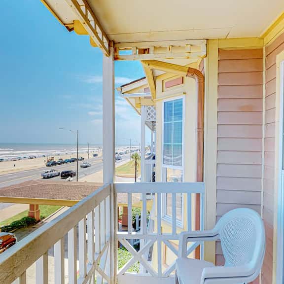 Beachfront Haven - Gulf-Front, Pool & Hot Tub - Image 1
