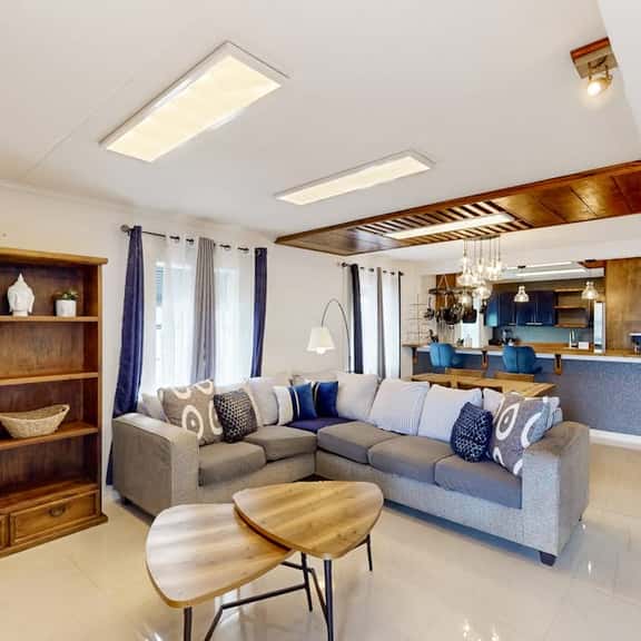 The Waves: unit B - Modern, Close to the Beach - Image 1