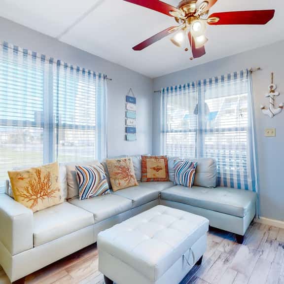 Surfside II unit 110 - Image 1