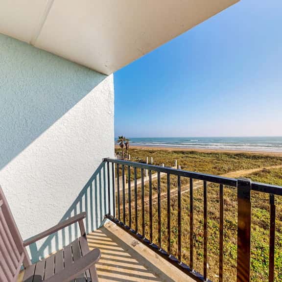 Continental #304 - Gulf-Front Patio, Beach Access - Image 1