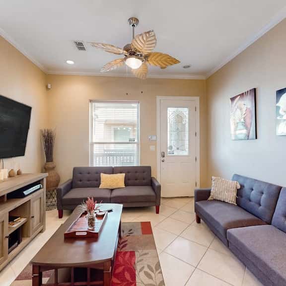 Escape Condominiums #7 - Image 1