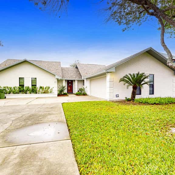 Birder's Heaven at 621 Palm - Image 1