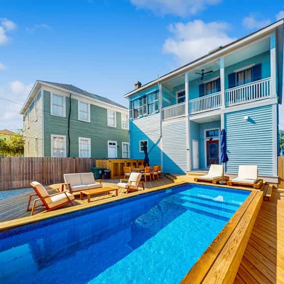 Blue Sky Getaway - Private Pool & Historic Charm - Image 1
