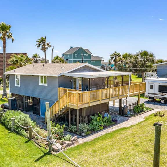 Roped in Gulf Cottage - Image 1