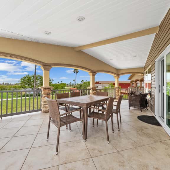 Paradise on the Green - Golf Views, Pools, Deck - Image 1