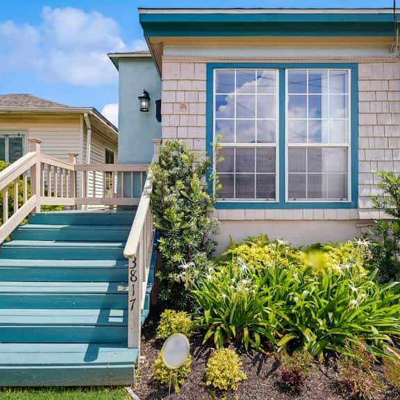 Seashell Shack - Cozy Galveston Home, Fenced Yard - Image 1