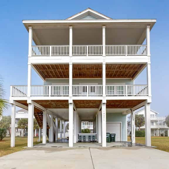 Shoreline Escape - Beach Views, Steps to the Sand - Image 1