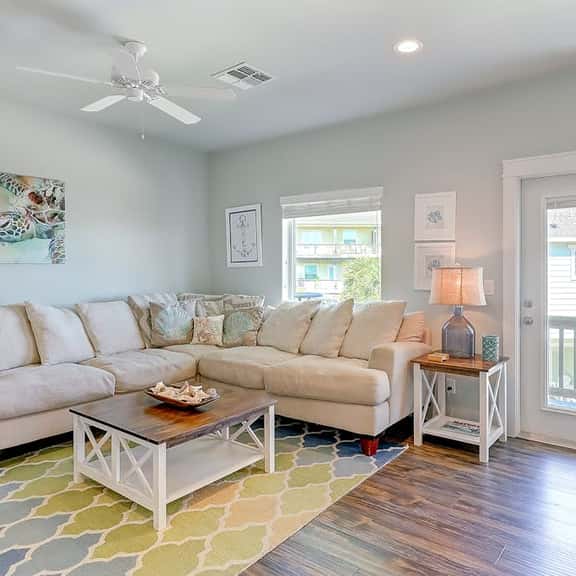 Beachy Keen - Dog-Friendly with Shared Pool - Image 1