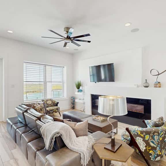 Padre Villa 104 - Gulf & Lake Views, Sleeps 14 - Image 1