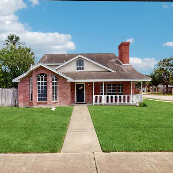 Pelican Pete - Fireplace & Private Yard - Image 1