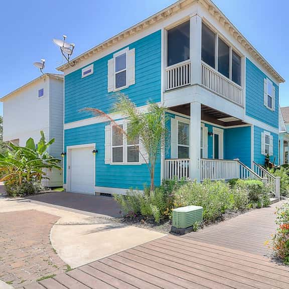SailHouse - Outdoor Pool, Balcony & Dogs OK - Image 1