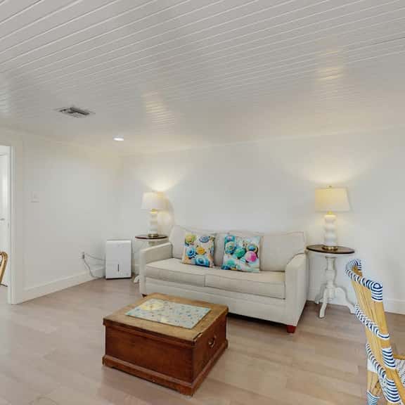 El Cerrito Place - Unit B - Image 1