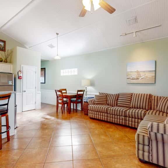 Marquesas 401 - Shared Pool, Patio & Dogs OK - Image 1