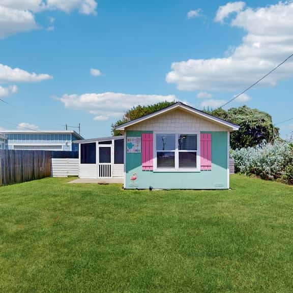 Flip Flop Cottage - Steps to Beach, Dog-Friendly - Image 1