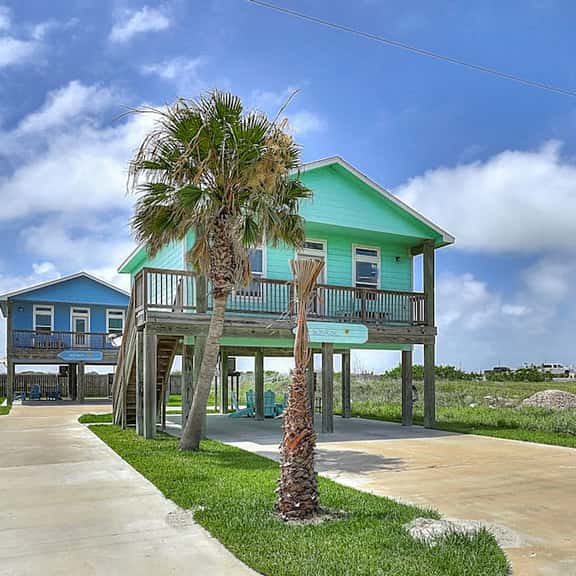 Eskridge Gem Unit B - Near Shops & Beach, Dogs OK - Image 1
