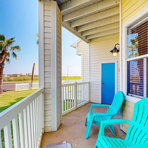 Beach Club 172 - Balcony & Pool, Close to Beach - Image 1