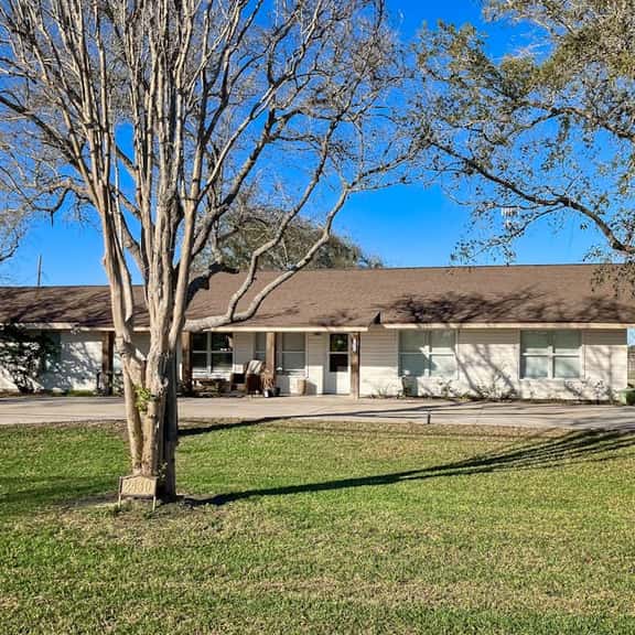 R&R Acres - 17 Acres, Wildlife & Grill - Image 1