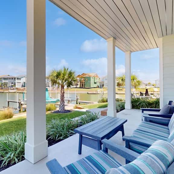 Waterfront Villa on St Charles Bay - Image 1