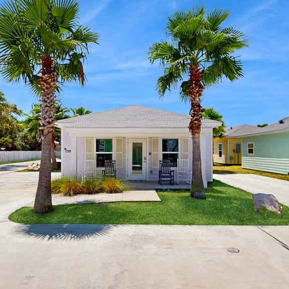 Oasis Retreat - Shared Pool & Stocked Pond - Image 1