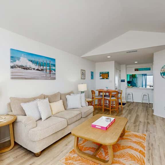 Beach Club 352 - Pool, Hot Tub, Gym & Balcony - Image 1