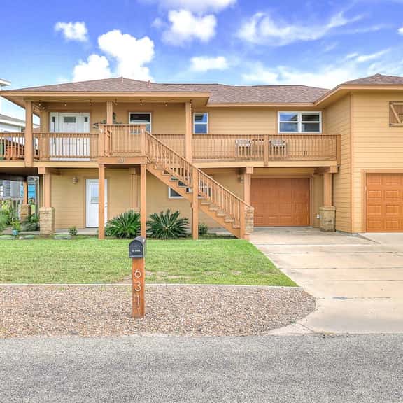 The Prescription - Waterfront Dock, Sleeps 12 - Image 1