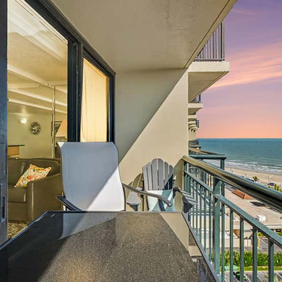 San Luis Ocean View - Beachfront, Pool, Hot Tub - Image 1
