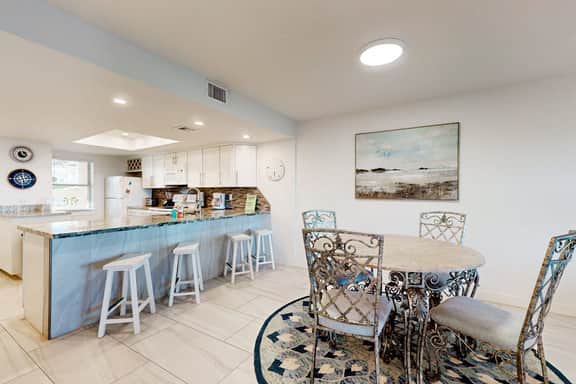 Suntide II Condominiums #107 - Image 4